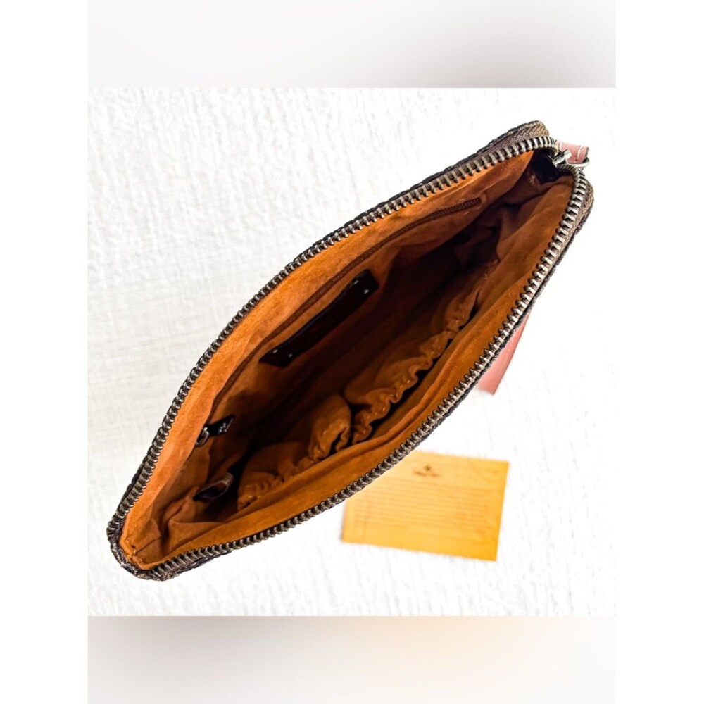 Patricia Nash woven leather wristlet. - Picture 10 of 16